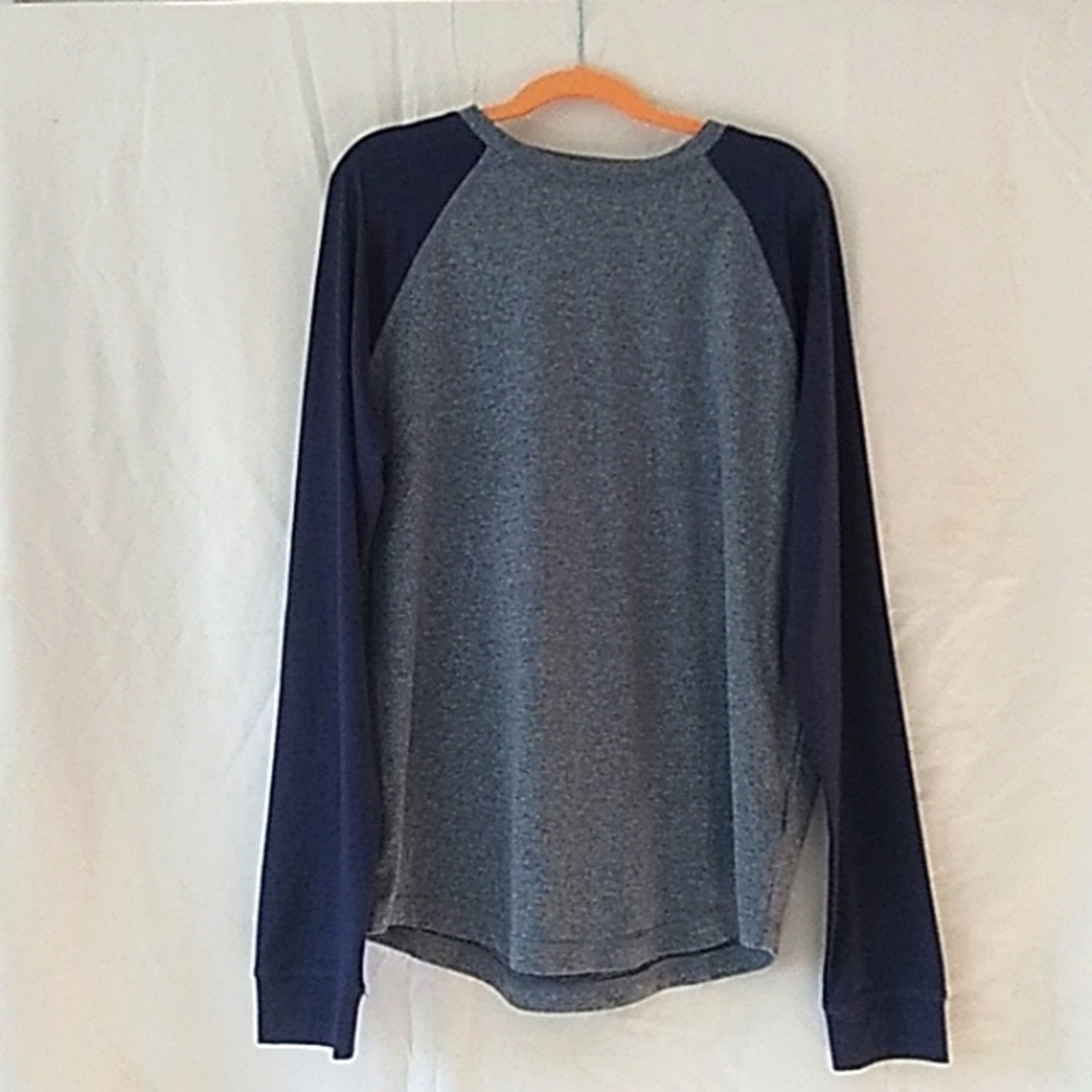 Rumi and Ryder size large color blue and gray.